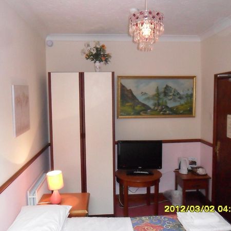 פטרבורו Thorpe Lodge Hotel מראה חיצוני תמונה